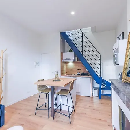 Romantique Duplex Au Pied De La Cite * 卡尔卡松